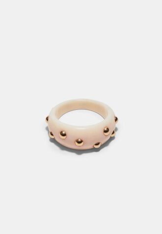Armband med nitar