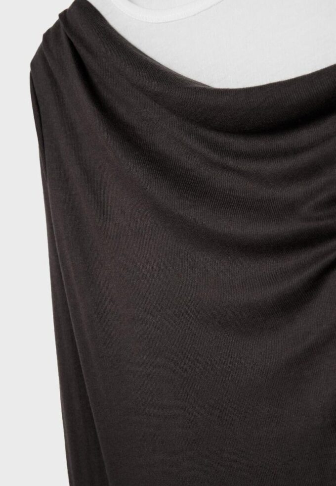 Asymmetrisk dubbel T-shirt Asymmetrisk dubbel T-shirt