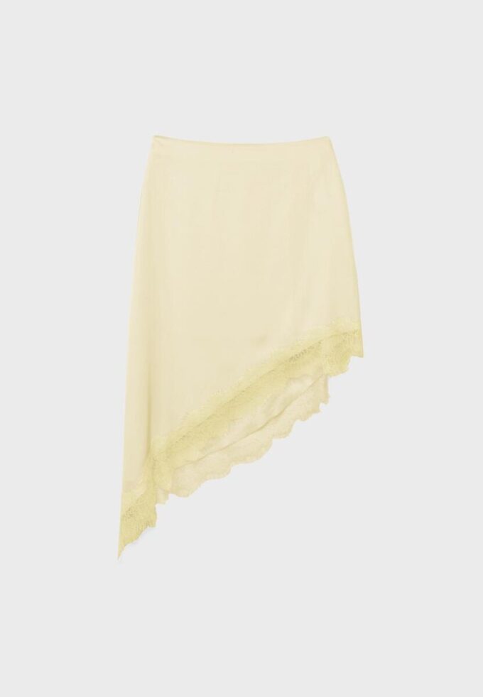 Asymmetrisk kjol i satin Asymmetrisk kjol i satin