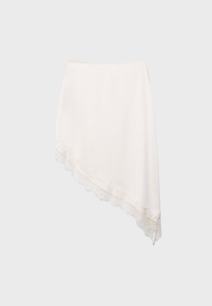 Asymmetrisk kjol i satin Asymmetrisk kjol i satin