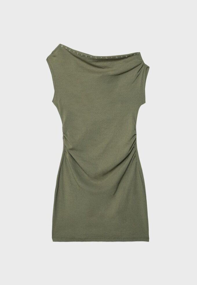 Asymmetrisk miniklänning med nitar