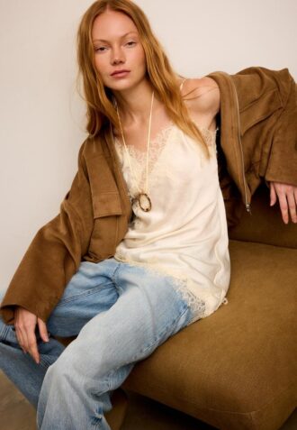 Asymmetrisk spets-linne-toppar