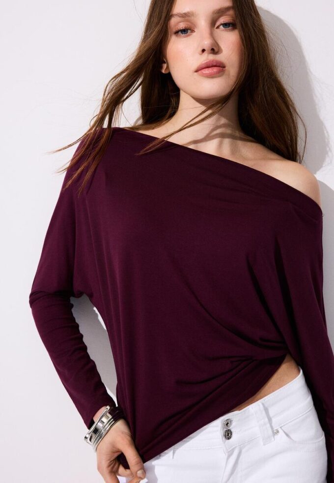 Asymmetrisk T-shirt i modal