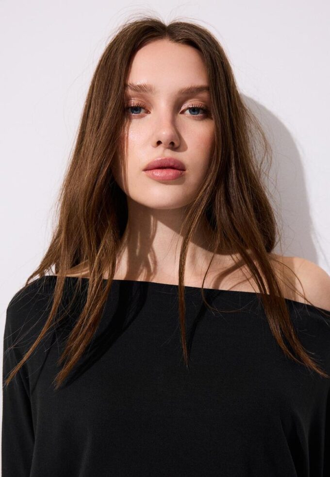 Asymmetrisk T-shirt i modal