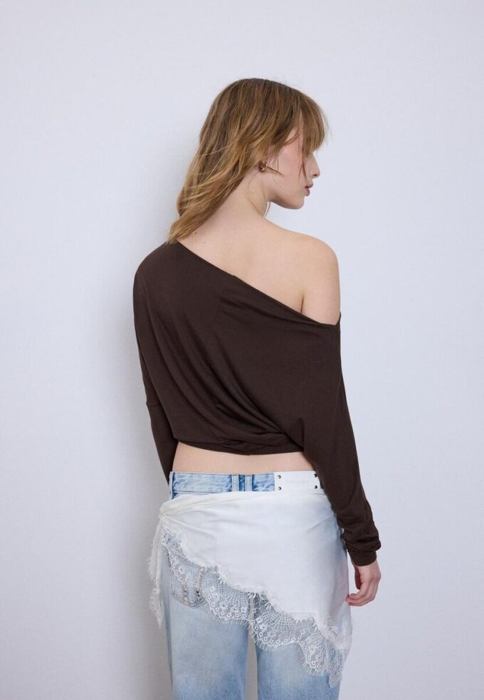 Asymmetrisk T-shirt i modal Asymmetrisk T-shirt i modal