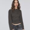 Asymmetrisk T-shirt med hål