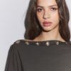 Asymmetrisk T-shirt med hål