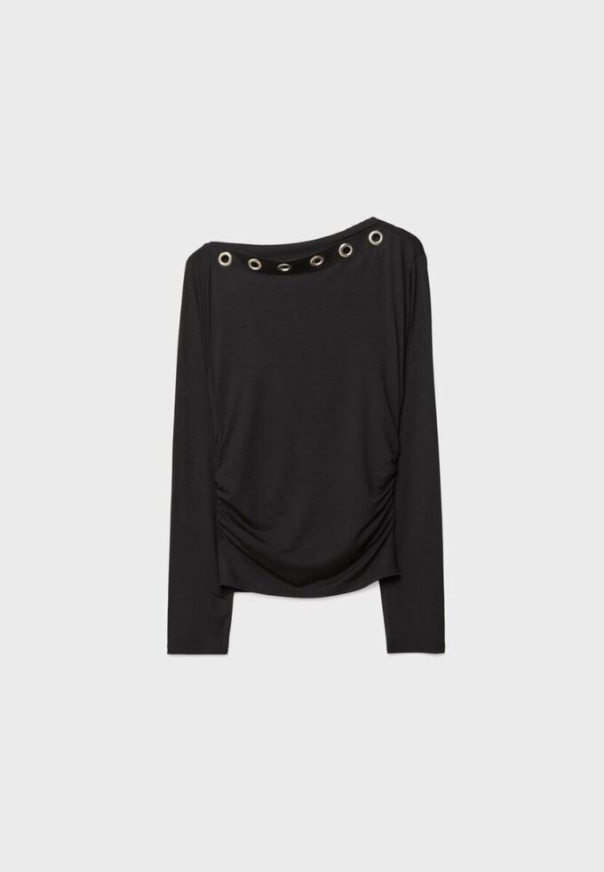 Asymmetrisk T-shirt med hål