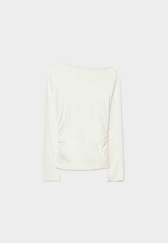 Asymmetrisk T-shirt med hål