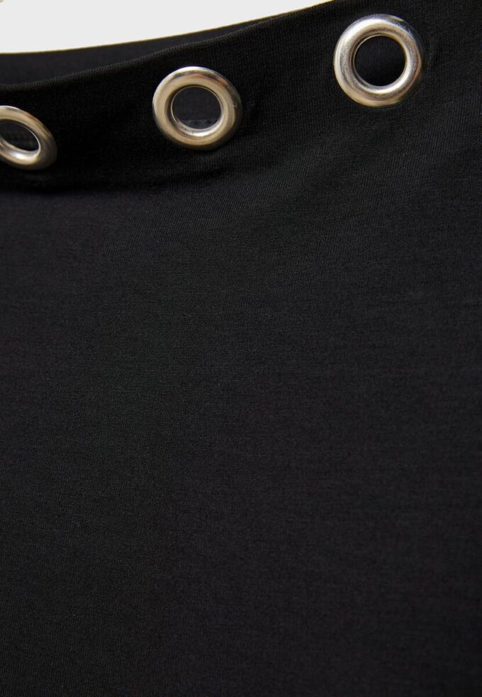Asymmetrisk T-shirt med hål