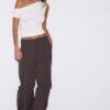 Asymmetrisk T-shirt med knappar Asymmetrisk T-shirt med knappar