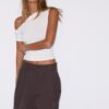 Asymmetrisk T-shirt med knappar Asymmetrisk T-shirt med knappar
