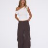 Asymmetrisk T-shirt med knappar Asymmetrisk T-shirt med knappar