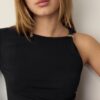 Asymmetrisk T-shirt med metallspänne