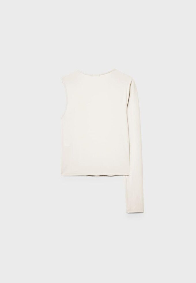 Asymmetrisk T-shirt med metallspänne Asymmetrisk T-shirt med metallspänne