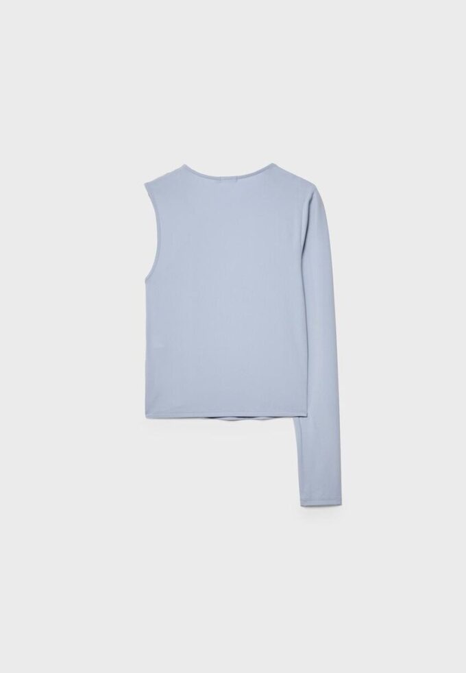 Asymmetrisk T-shirt med metallspänne Asymmetrisk T-shirt med metallspänne