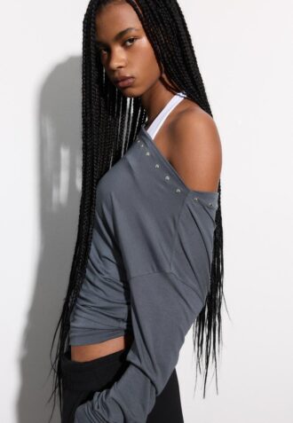 Asymmetrisk T-shirt med nitar