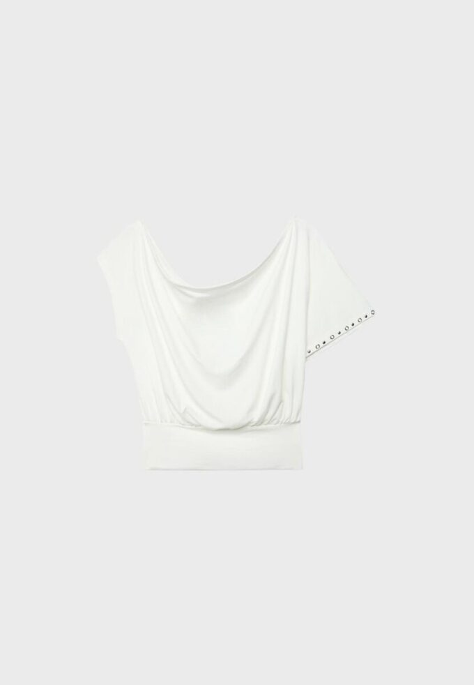 Asymmetrisk T-shirt med nitar