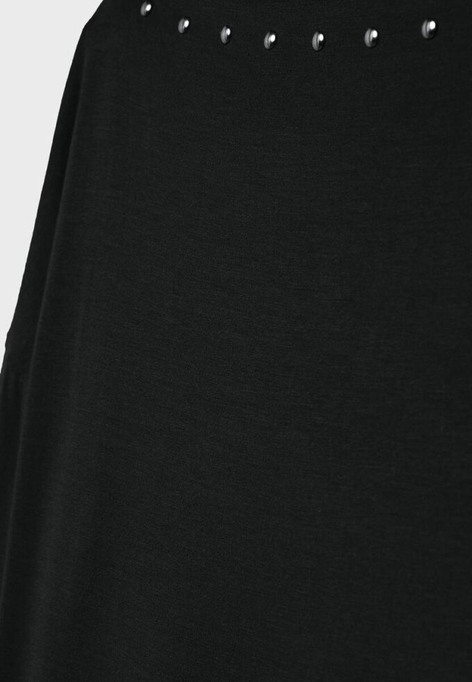 Asymmetrisk T-shirt med nitar