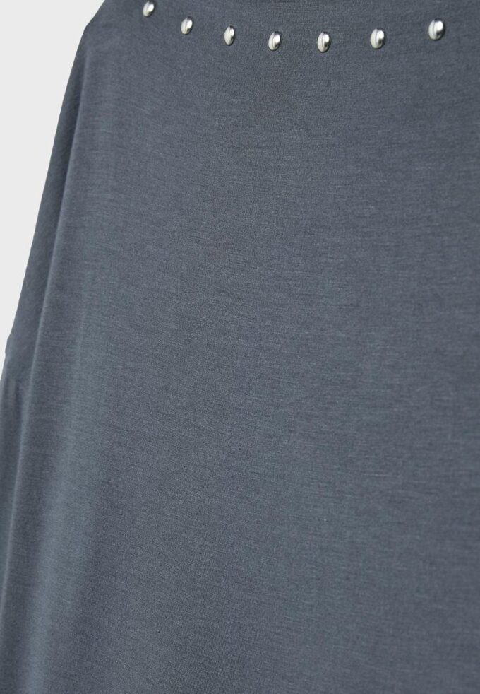 Asymmetrisk T-shirt med nitar