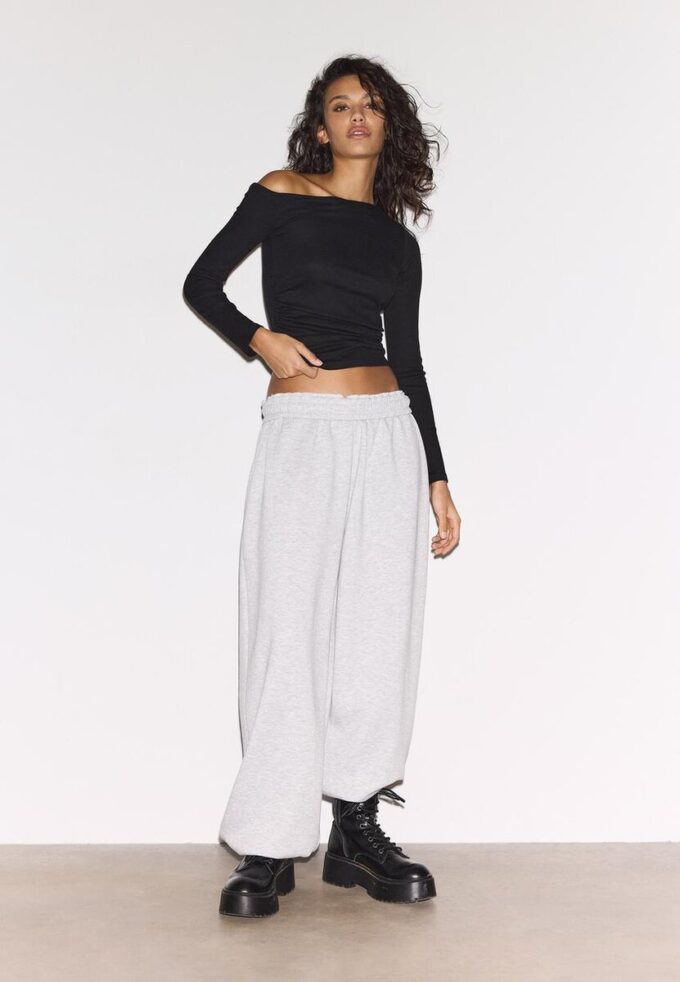 Asymmetrisk T-shirt med rynkad detalj