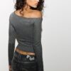 Asymmetrisk T-shirt med rynkad detalj