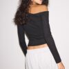 Asymmetrisk T-shirt med rynkad detalj