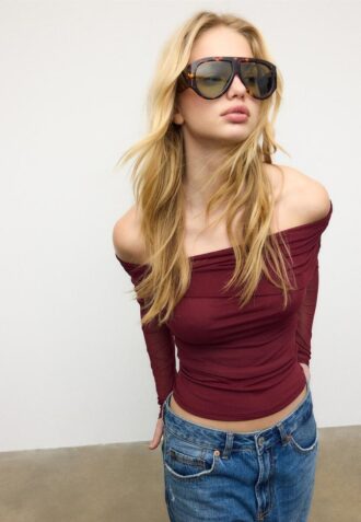Asymmetrisk tyll-T-shirt