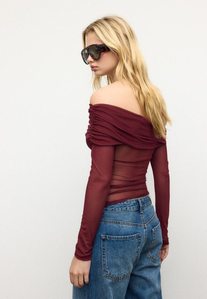 Asymmetrisk tyll-T-shirt