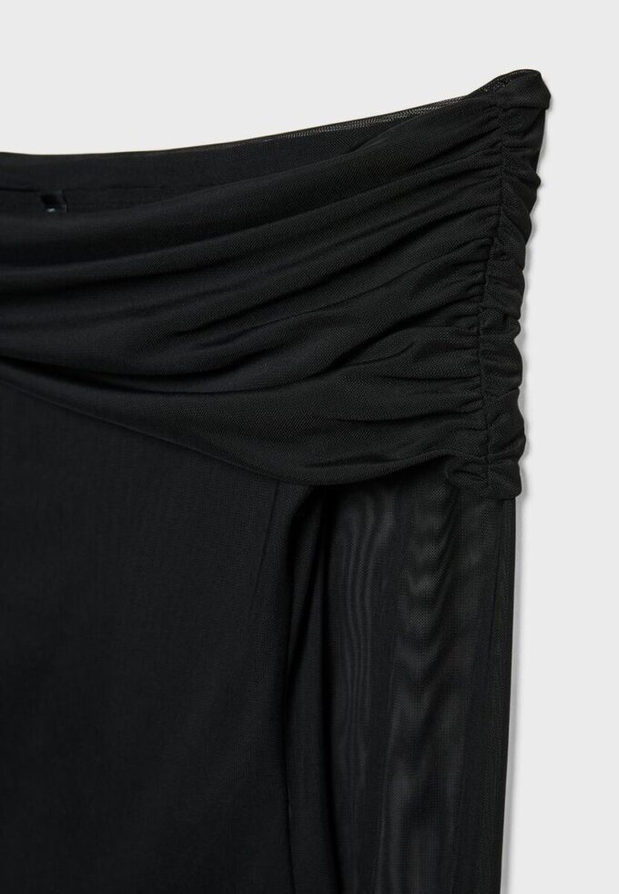 Asymmetrisk tyll-T-shirt
