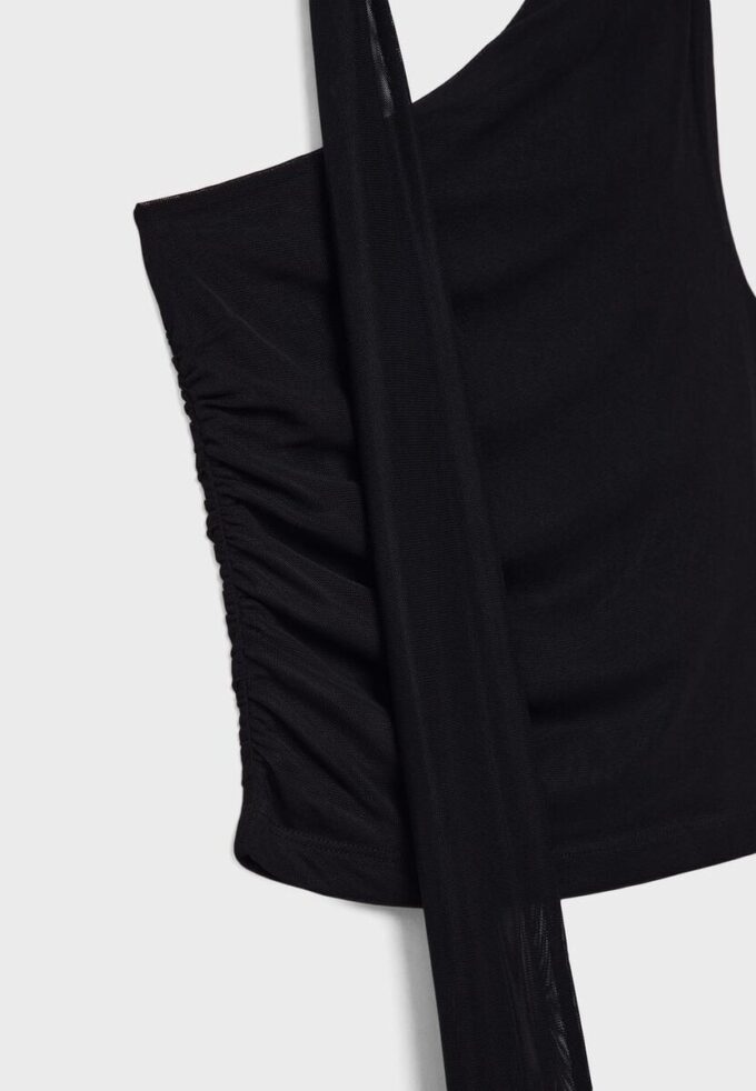 Asymmetrisk tylltoppar med scarf Asymmetrisk tylltoppar med scarf