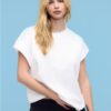 B06 Basplagg T-shirt med nedhasade axlar