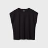 B06 Basplagg T-shirt med nedhasade axlar