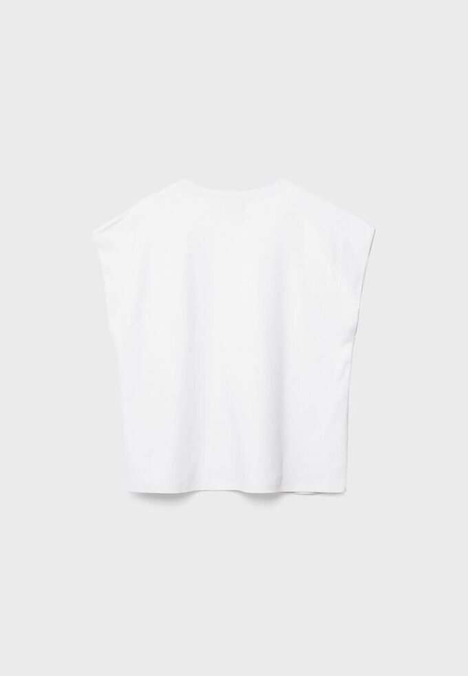 B06 Basplagg T-shirt med nedhasade axlar
