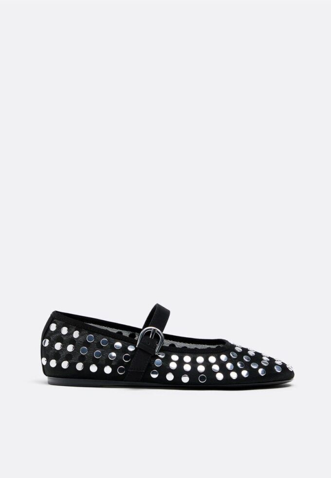Ballerinaskor i mesh med nitar
