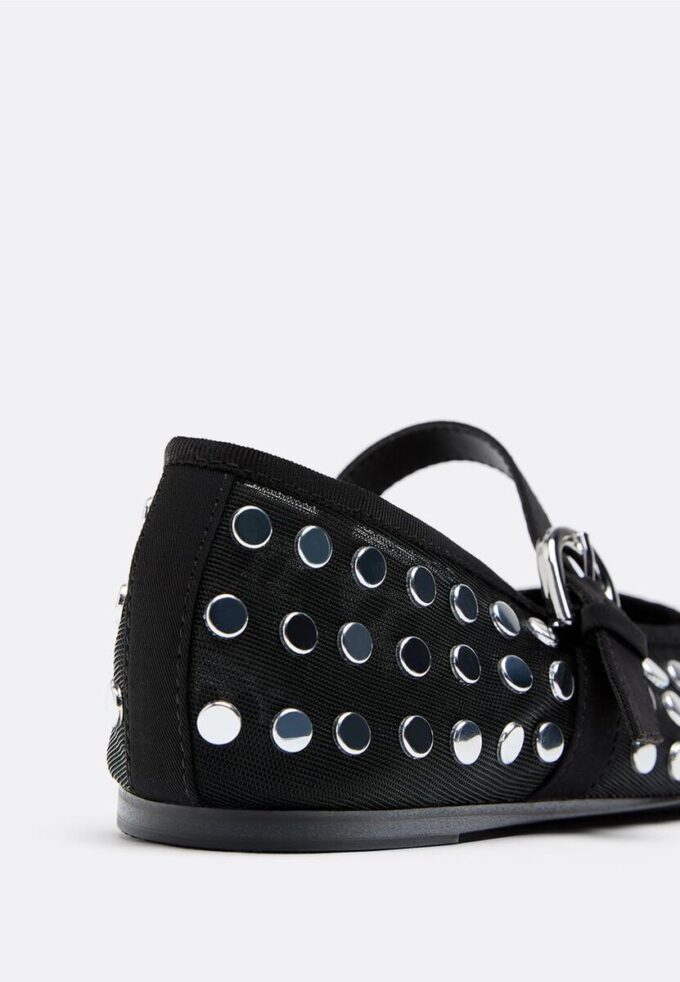 Ballerinaskor i mesh med nitar