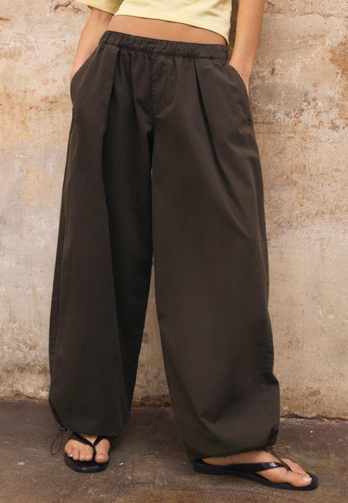Barrel-byxor i poplin med stoppare Barrel-byxor i poplin med stoppare