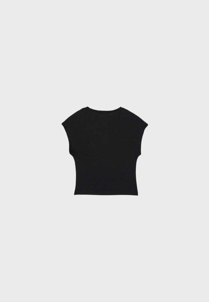 Basplagg med figursydd kort T-shirt