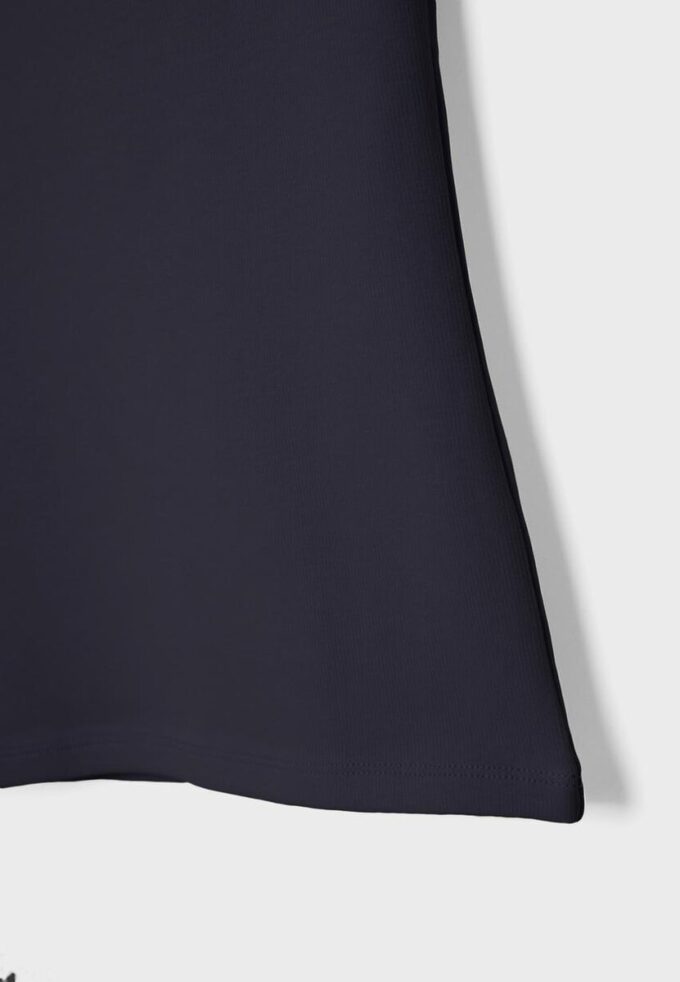 Basplagg T-shirt med båthals