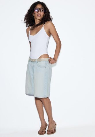 Bermudashorts i denim med bälte