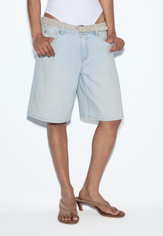Bermudashorts i denim med bälte