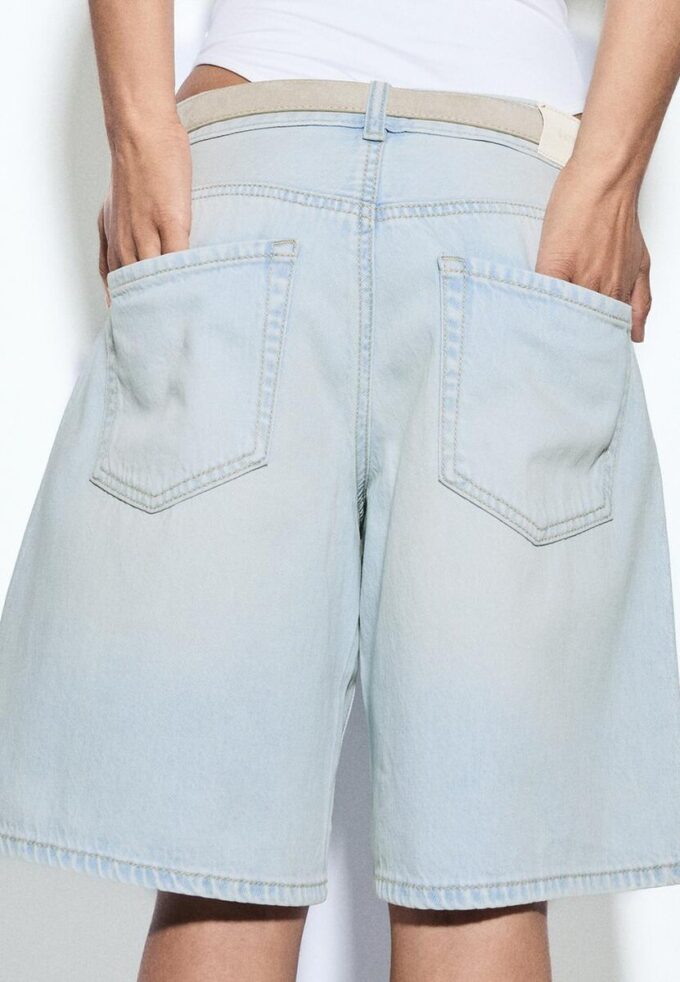 Bermudashorts i denim med bälte