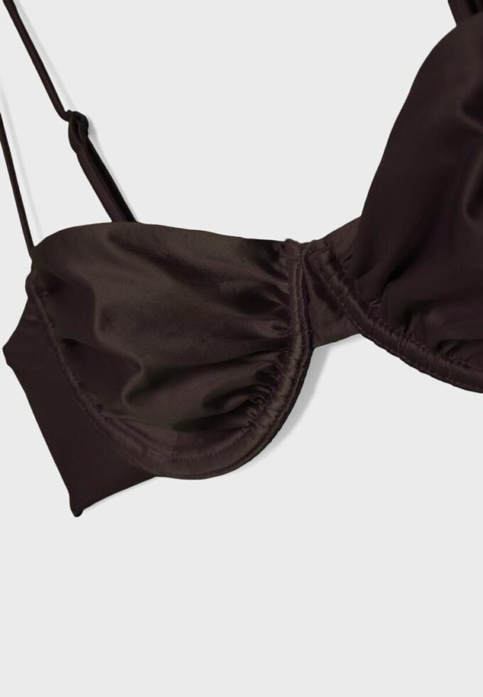 Bikinitopp i satin med balconette-modell Bikinitopp i satin med balconette-modell