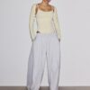Body med detaljer i blond spets Body med detaljer i blond spets