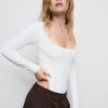 Bodysuit i polyamid med fyrkantig halsringning