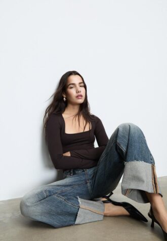 Bodysuit i polyamid med fyrkantig halsringning