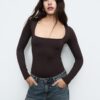 Bodysuit i polyamid med fyrkantig halsringning