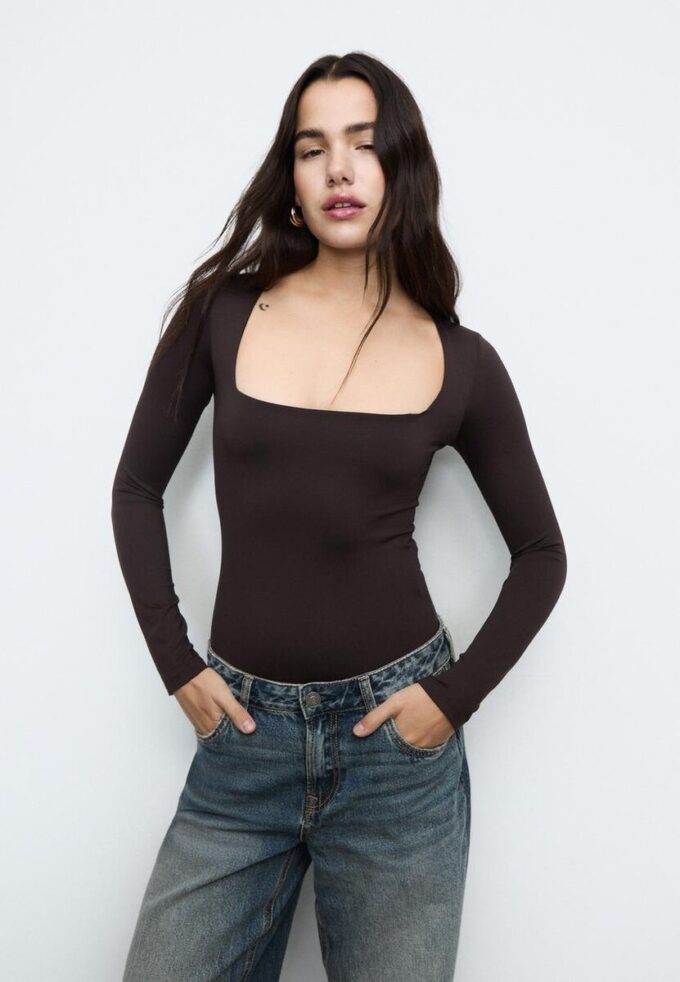 Bodysuit i polyamid med fyrkantig halsringning
