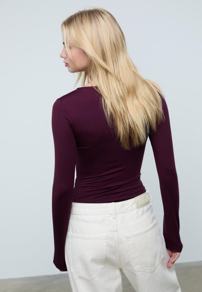Bodysuit i polyamid med fyrkantig halsringning