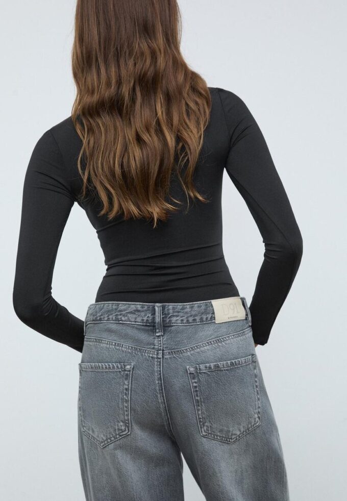 Bodysuit i polyamid med fyrkantig halsringning